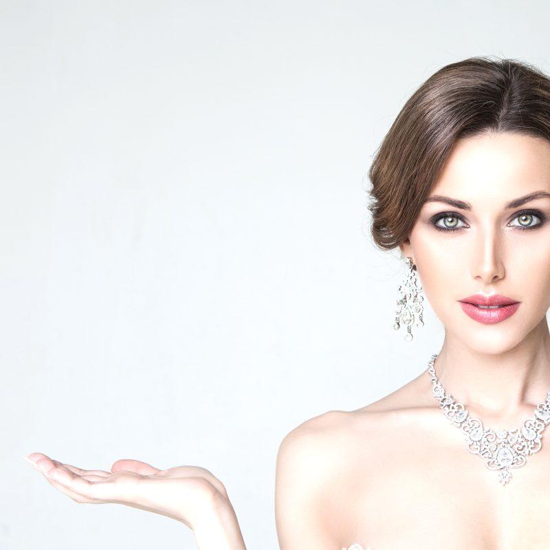 นางแบบร้าน cvd jewelry ซีวีดี hpht (lab grown diamond)